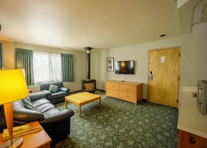 The Summit Inn