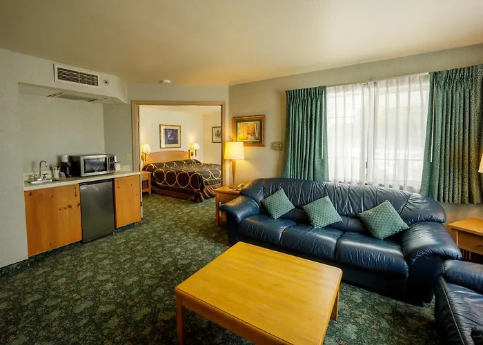 The Summit Inn