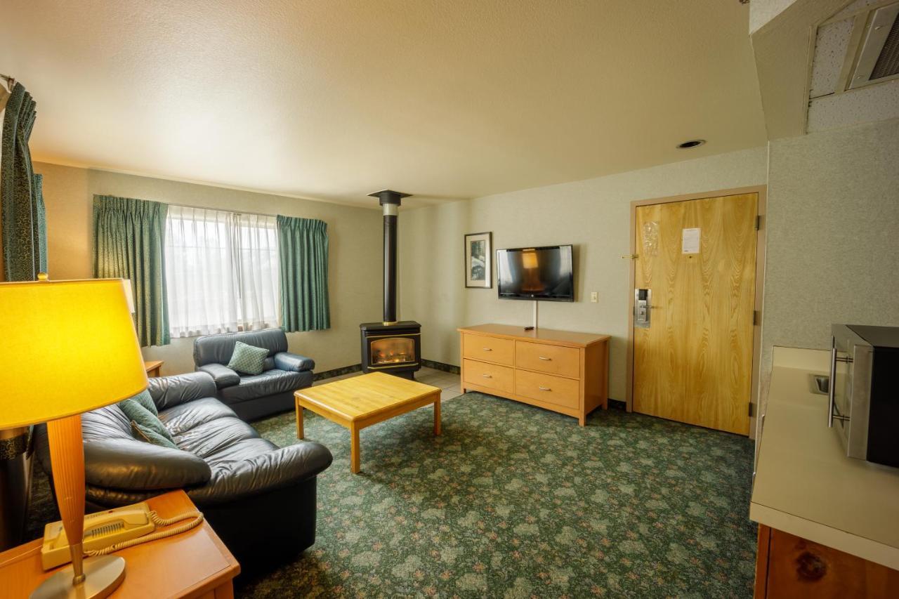 Inn The Summit 2*